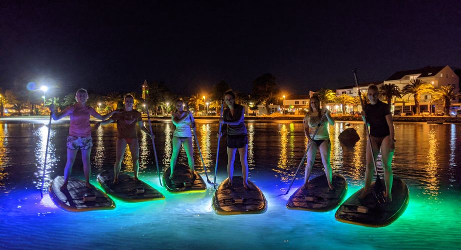 Glow in the Dark Kroatië Actief Hostel 6 Glow in the Dark Kroatië Actief Hostel 6